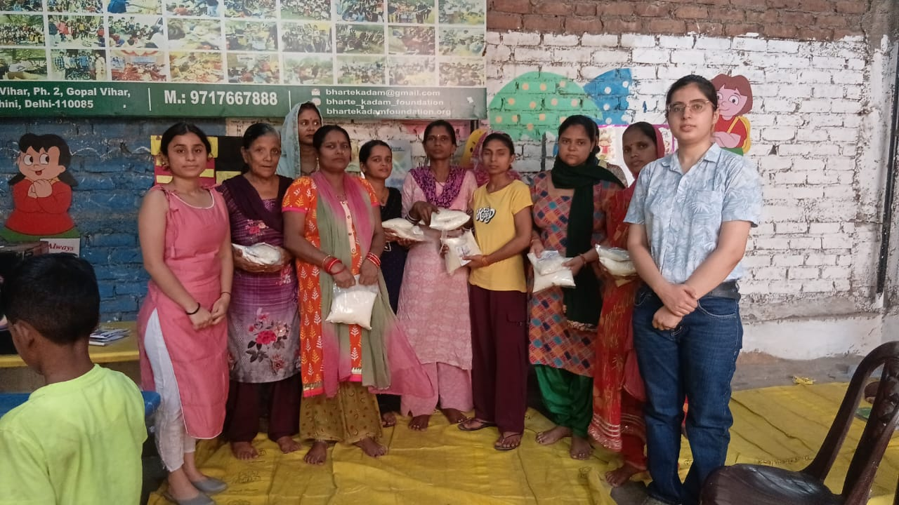 Women receiving support during a Bharte Kadam Foundation drive