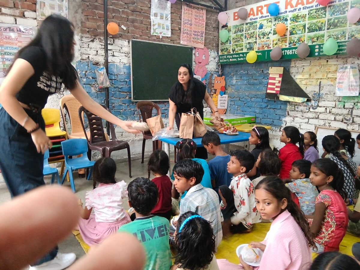 Volunteers sharing care with children at Bharte Kadam Foundation